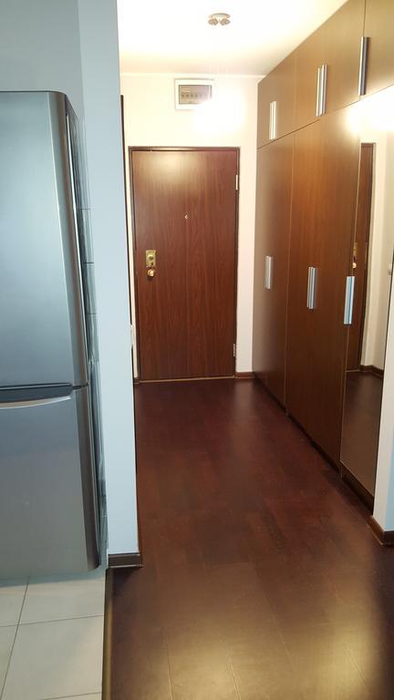 Sunlight Studio Apartment Орадя Екстер'єр фото